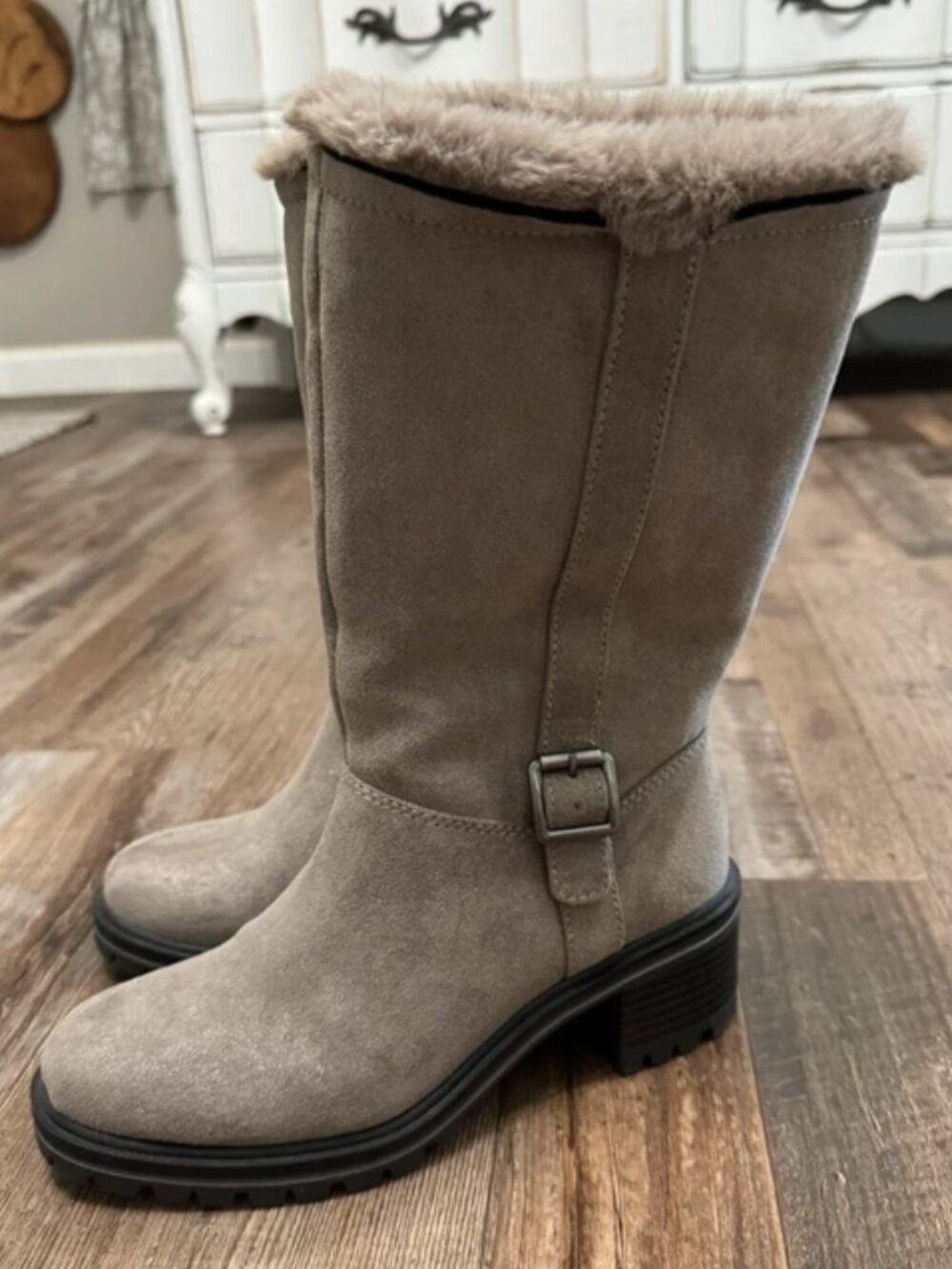 Kelly & Katie Katiyana Gray Faux Suede Fur Lined Mid-Calf Boots Size 7M